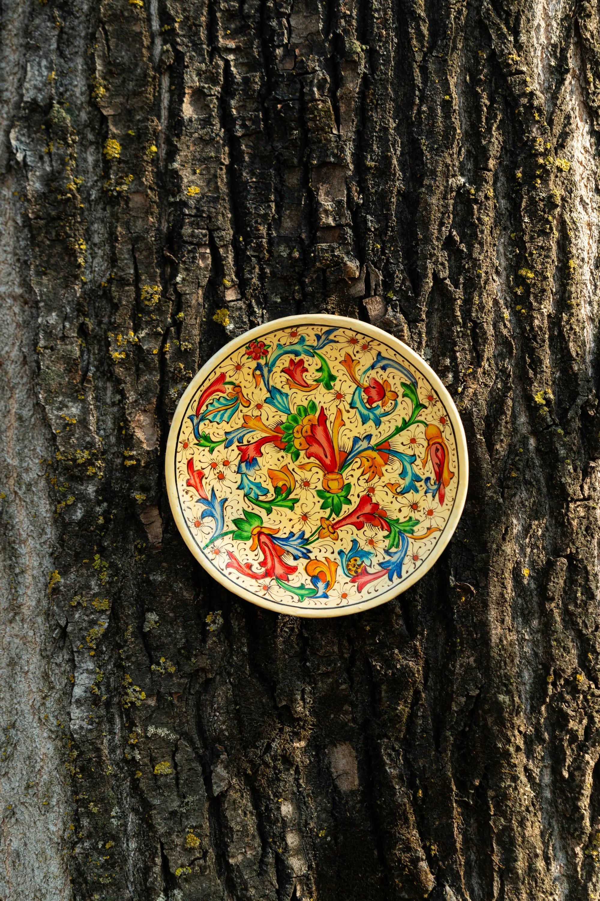 Paper machie plate (medium)